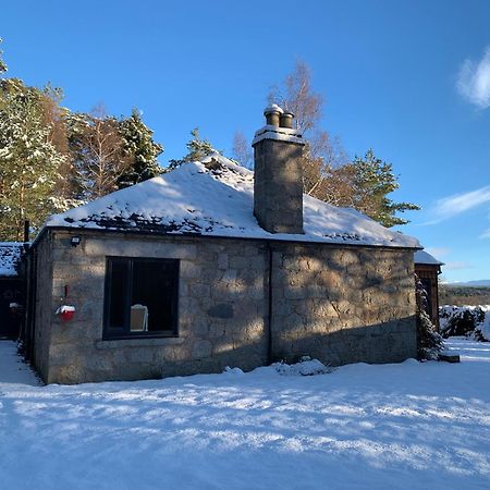 Amazing Cottage With Private Indoor Swim Pool And Hot Tub Grantown-on-Spey Exteriör bild