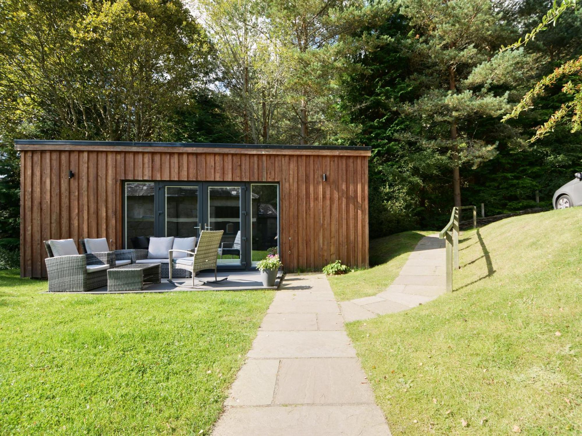 Amazing Cottage With Private Indoor Swim Pool And Hot Tub Grantown-on-Spey Exteriör bild